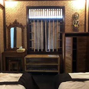 1bd In Family Compound1, 15 Minute Walk To Yoga Barn Homestay