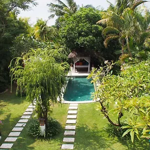 Poppy Seminyak (Bali)